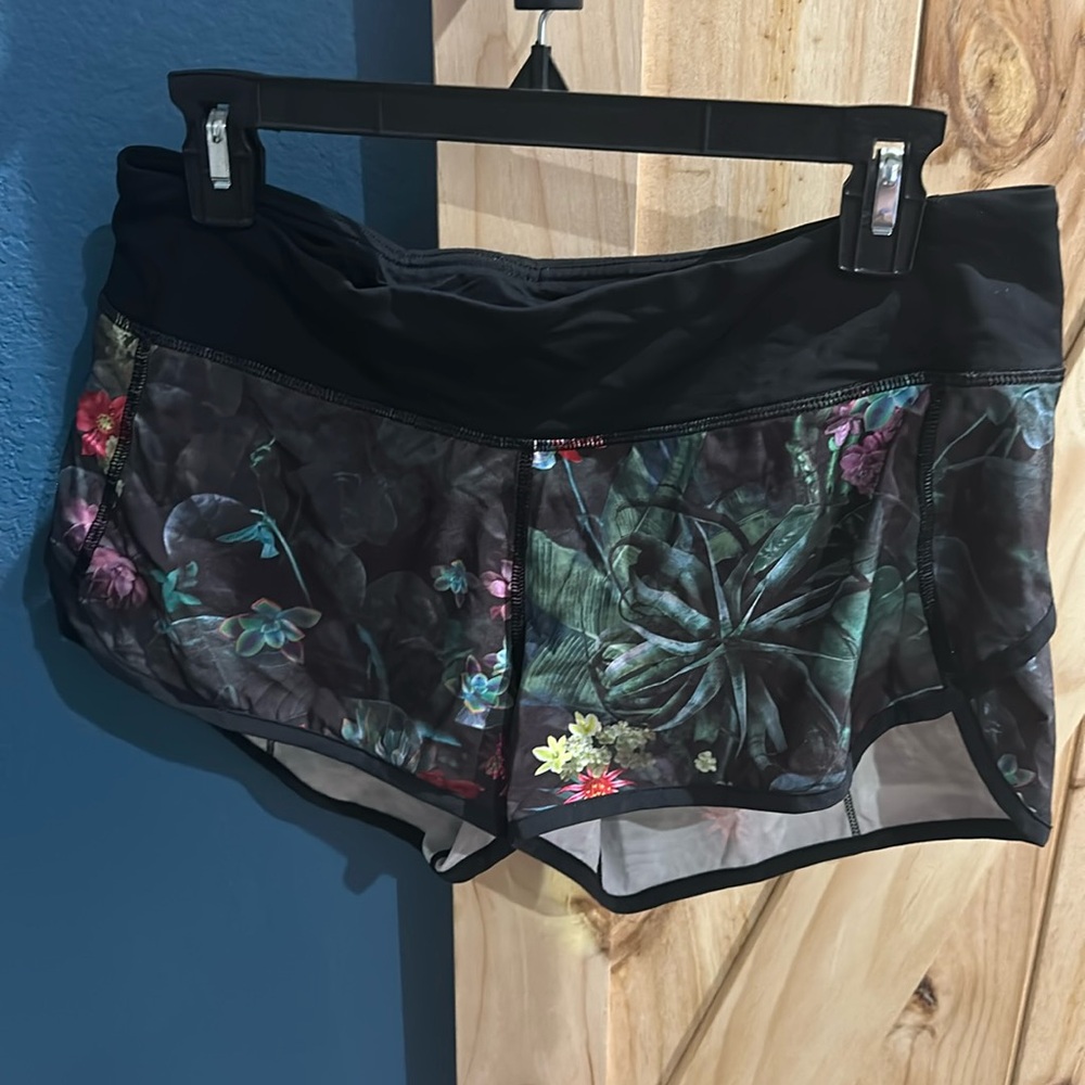 Lululemon speed shorts size 8